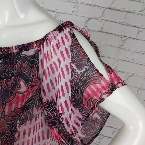 BEBE Floral Sheer Cold Shoulder Top - Picture 5 of 10